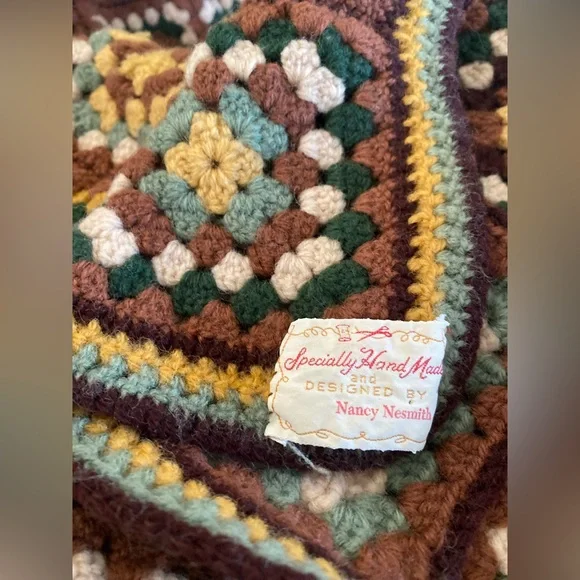 Granny Square Vintage Crochet Lap/Throw Blanket Handmade 🤎💛💚 - Picture 4 of 9